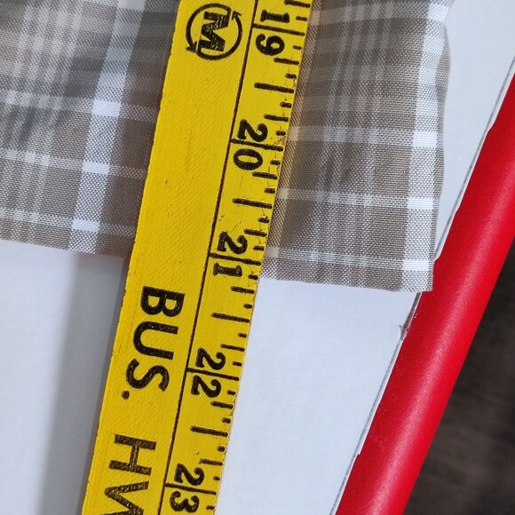 Izod X.F.G flat front Golf shorts light brown grey checkered men's size 36 - Picture 13 of 13